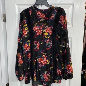 Signature Studio Blouse